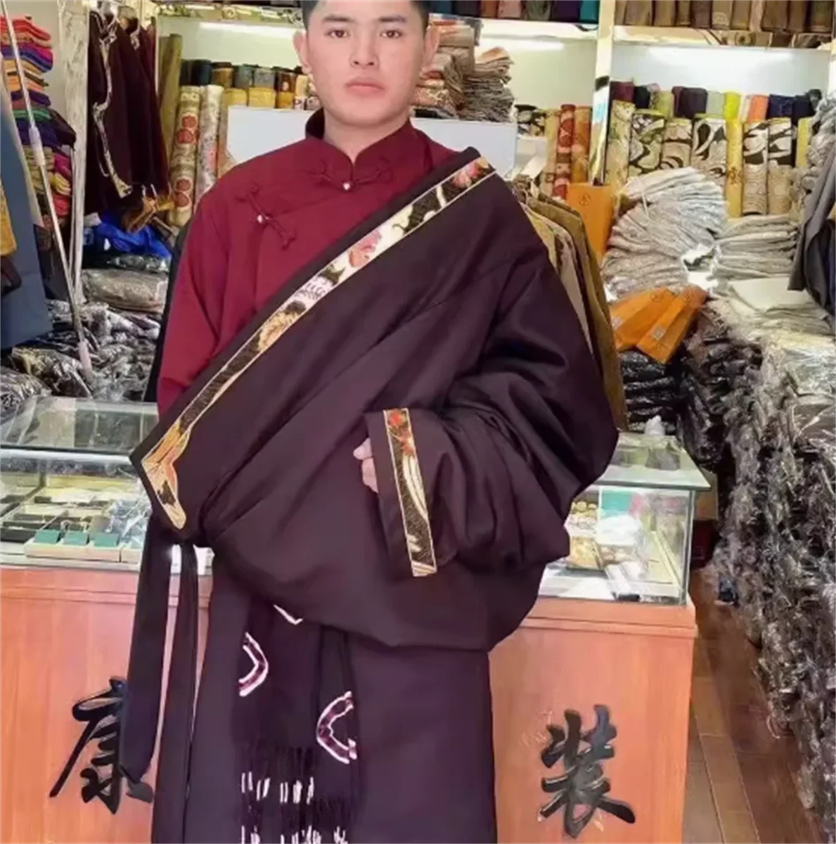 Xizang Four Seasons Universal Men\'s Tibetan Robe