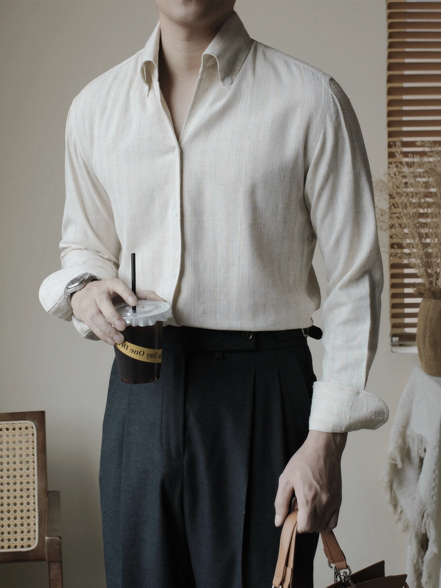 Linen blend, old money style, long-sleeved slim-fitting gold silk striped one-piece collar shirt, men's retro shirt.