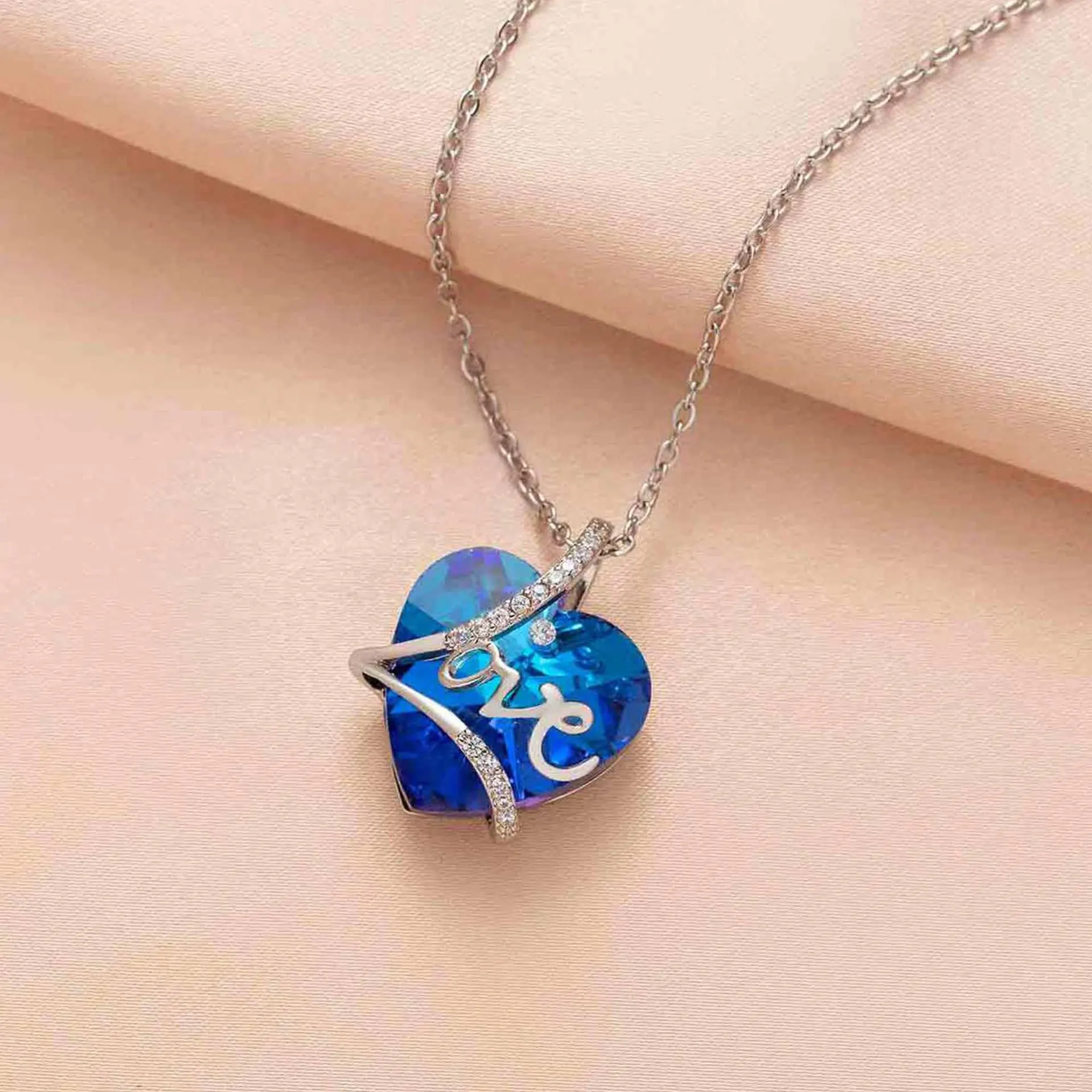 6pcs Crystal Heart Pendant Necklace For Women Full Rhinestone Necklace Titanic Heart Of Ocean Blue Heart Love Forever Jewelry