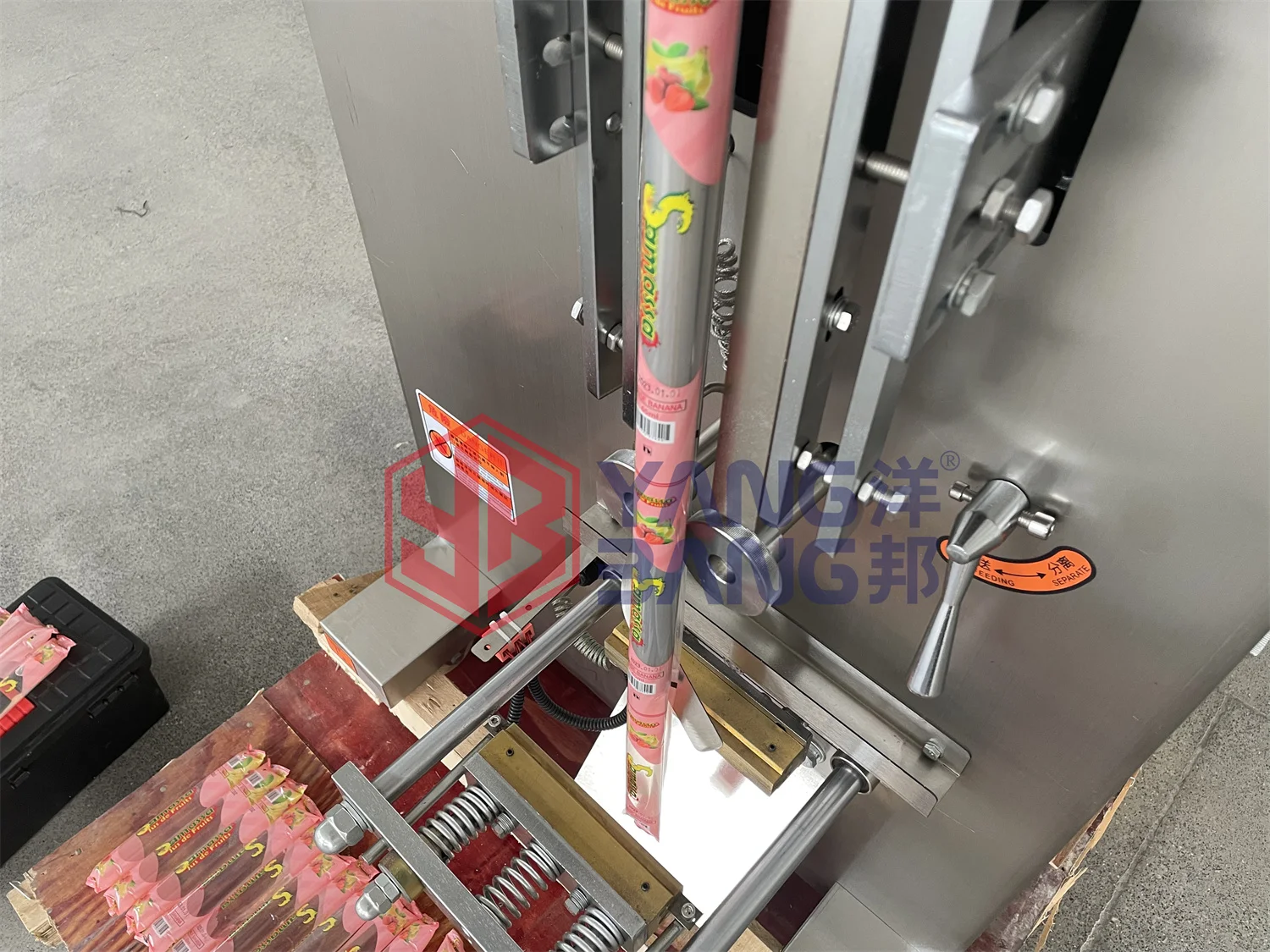 YB-330Y Freezit Jelly Stick Packing Machine Liquid Juice Ice Candy Bag Packing and Sealing Machine