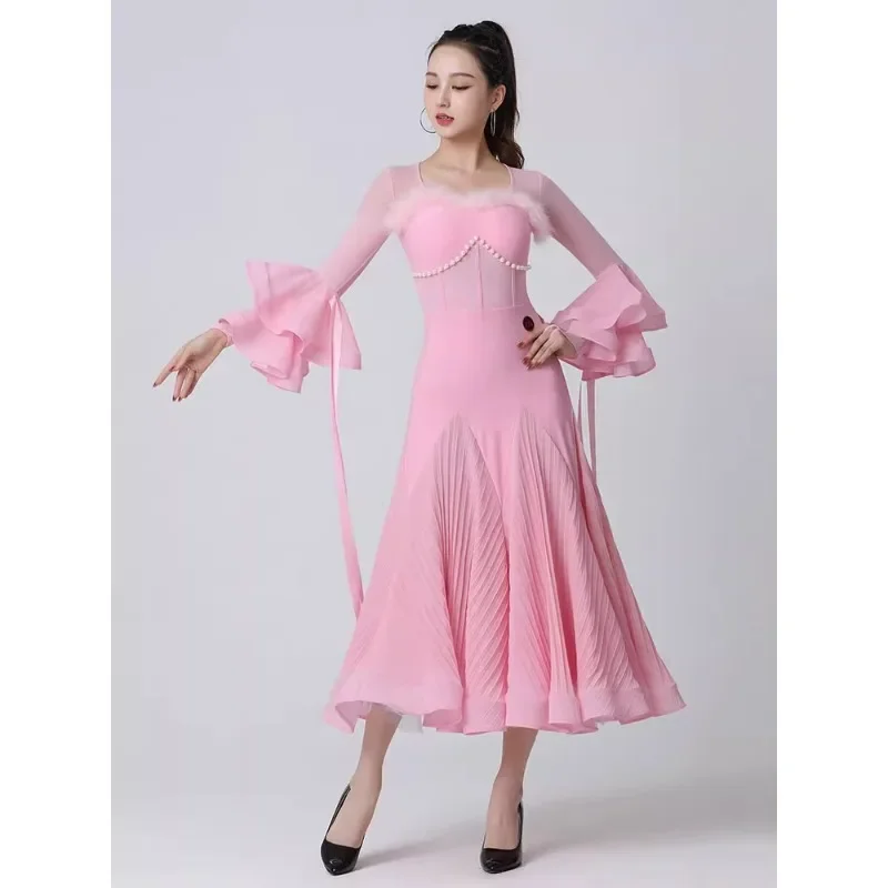 Top da ballo moderno fluido senza maniche a collo alto MY864 Costume da valzer di ballo latino di danza standard nazionale rosso vino