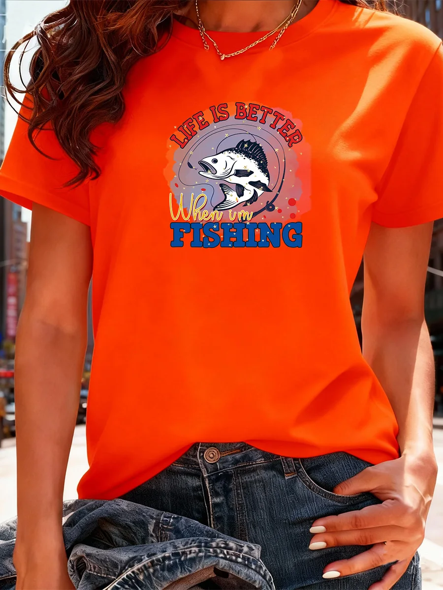 تي شيرت أسود قصير الأكمام مع "الحياة أفضل عندما أصطنا الصيد" برسومات باس فيش #5