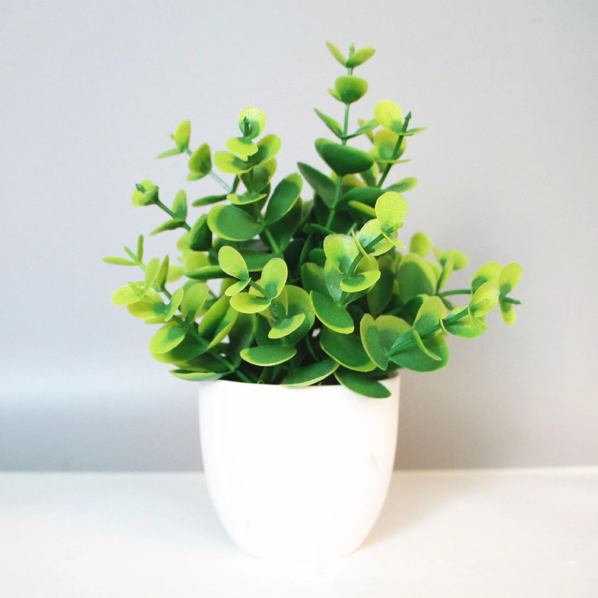 Großhandel mit künstlichen Pflanzen, Topfpflanzen, künstliche Grünpflanzen, Innen- und Außendekorationen, Kunststoff-Bonsai-Heimdekorationen
