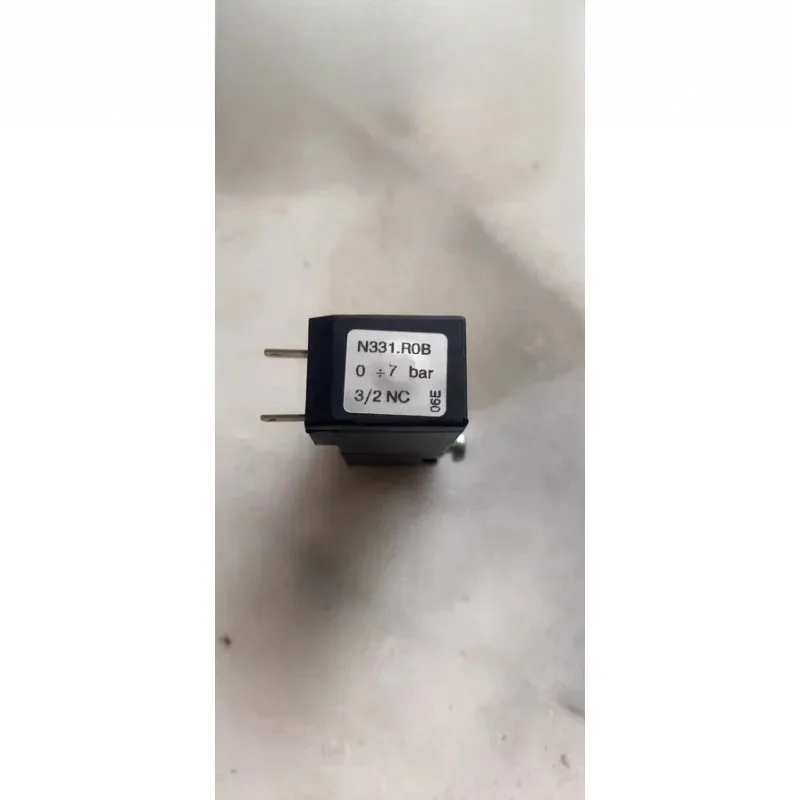 FIM N331 Series Solenoid Valve N331/R0B 24VDC 2.5W Pneumatic Directional Valve 15mm Width