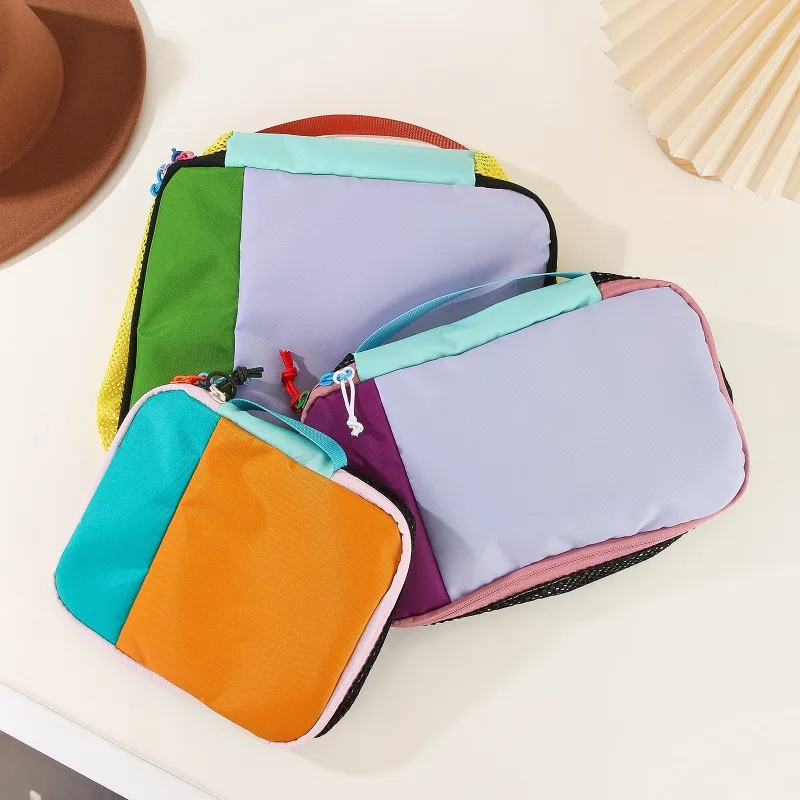 Dreiteilige Aufbewahrungstasche mit Reißverschluss, leicht und im lässigen Stil, geeignet für Make-up, Reise- und Business-Taschen für Toilettenartikel. – Detail 1