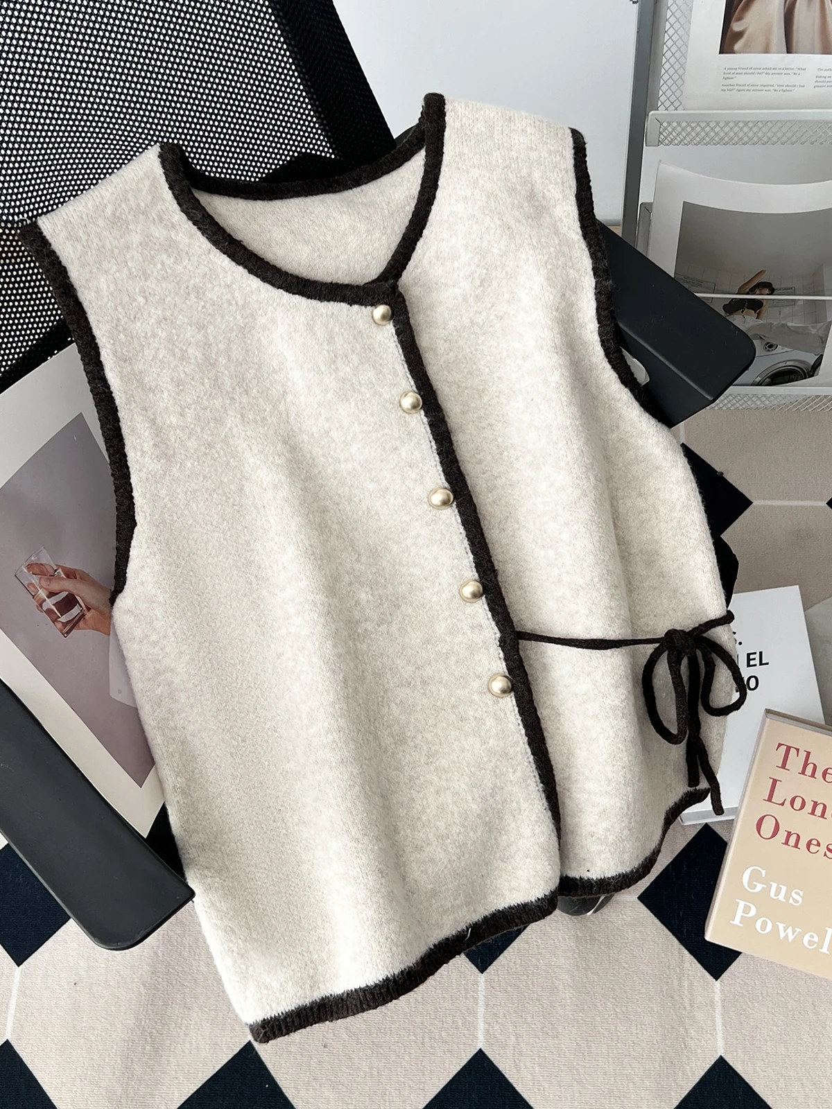 

Autumn Winter Women's Knitted Vest Svel Open Cardigan oulder Decal Embroidery Regular Length V-Ne Single Button Clo...