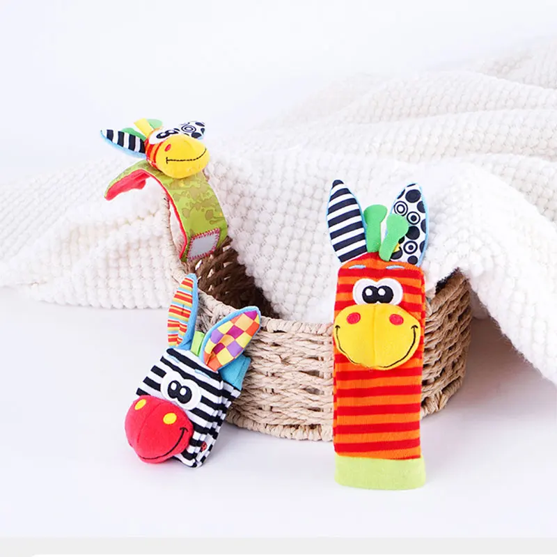 Calcetines infantiles con sonajero de muñeca, juguetes Kawaii de dibujos animados, muñecos blandos de felpa para niños pequeños, juego de calcetines de muñeca móviles para atraer la atención del recién nacido