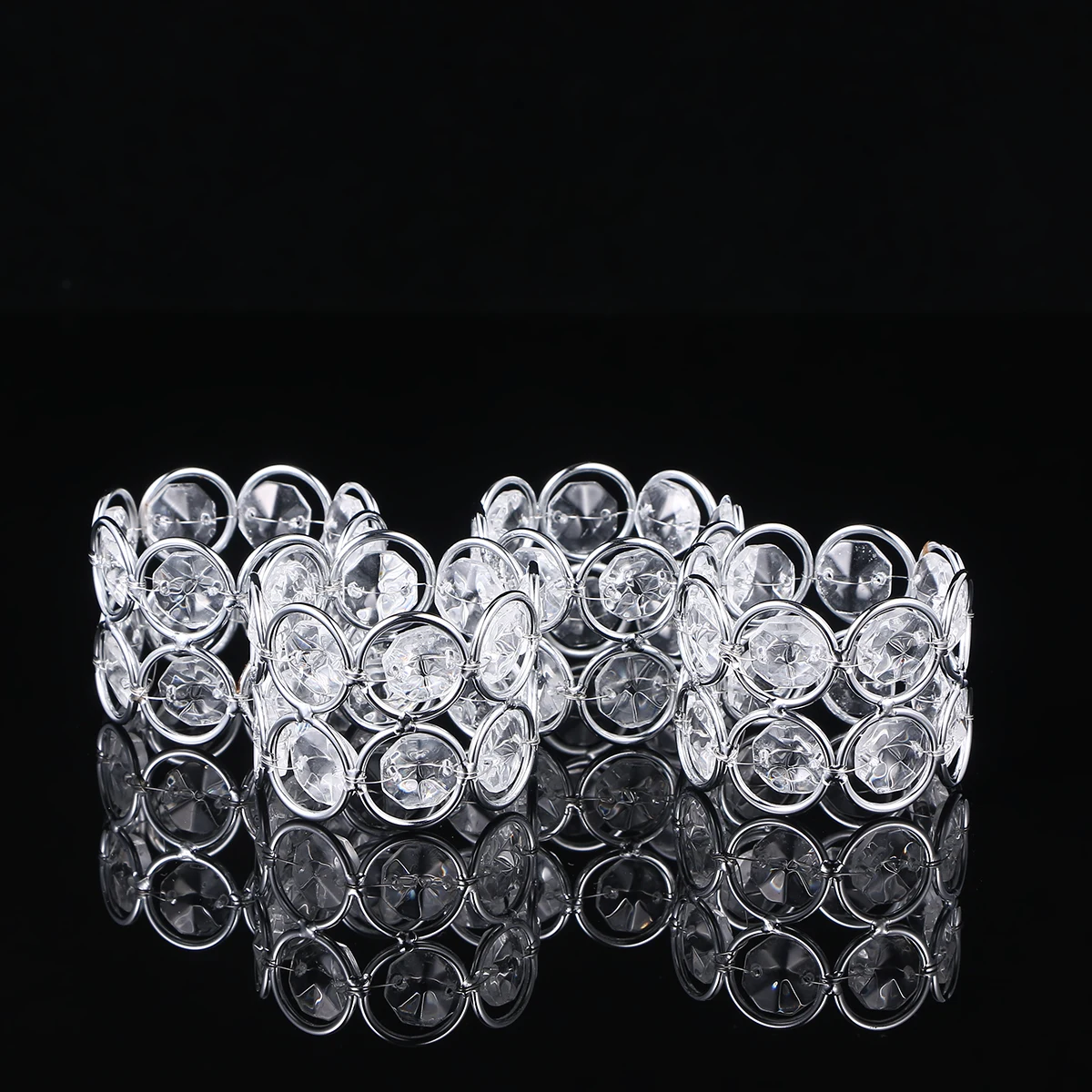 

4 Pcs Napkin Rings Crystal Sparkly Metal Buckles Serviette Holder Wedding Party Decor Kitchen Bar Accessories