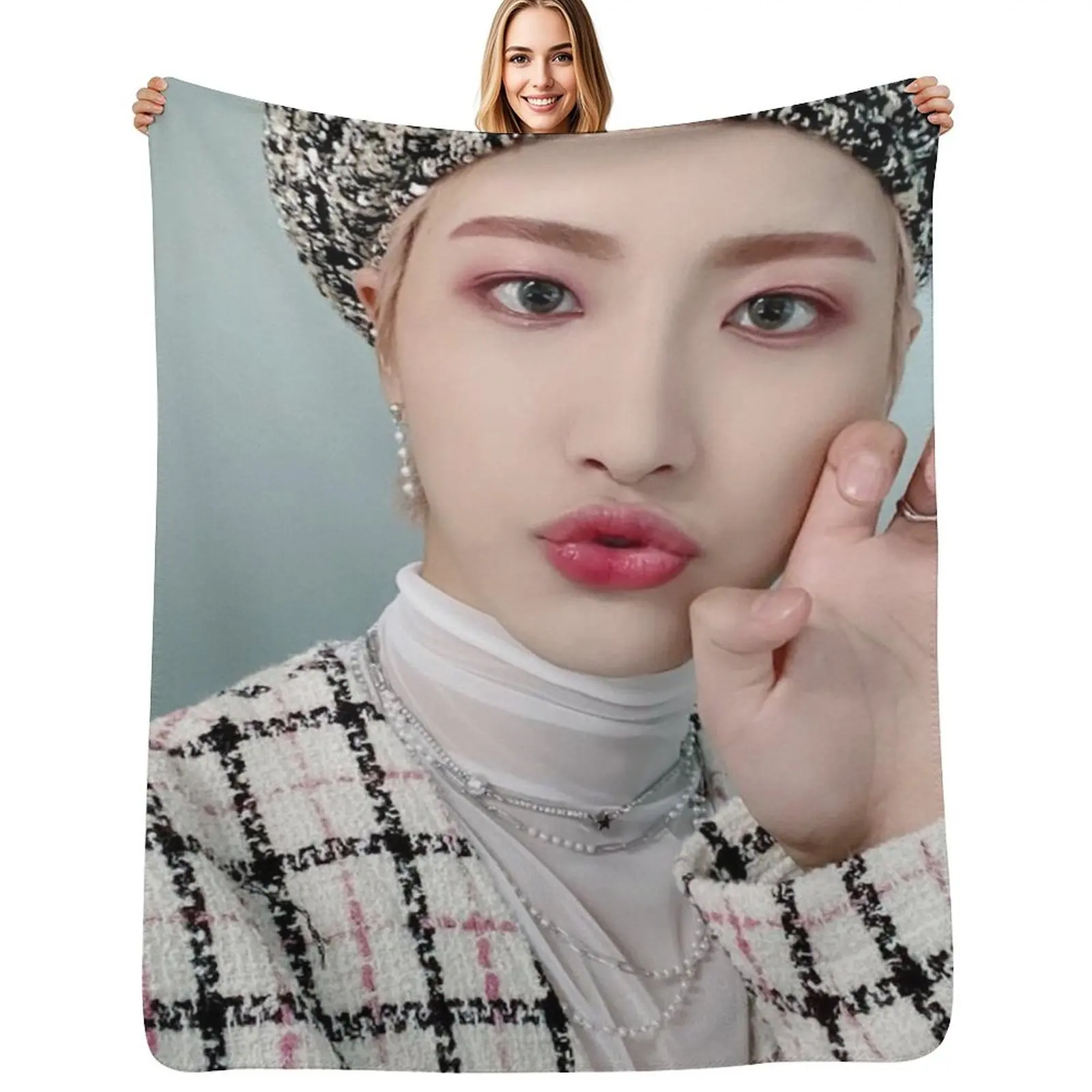 

ATEEZ Seonghwa Throw Blanket Retros Single Decorative Sofas funny gift Blankets