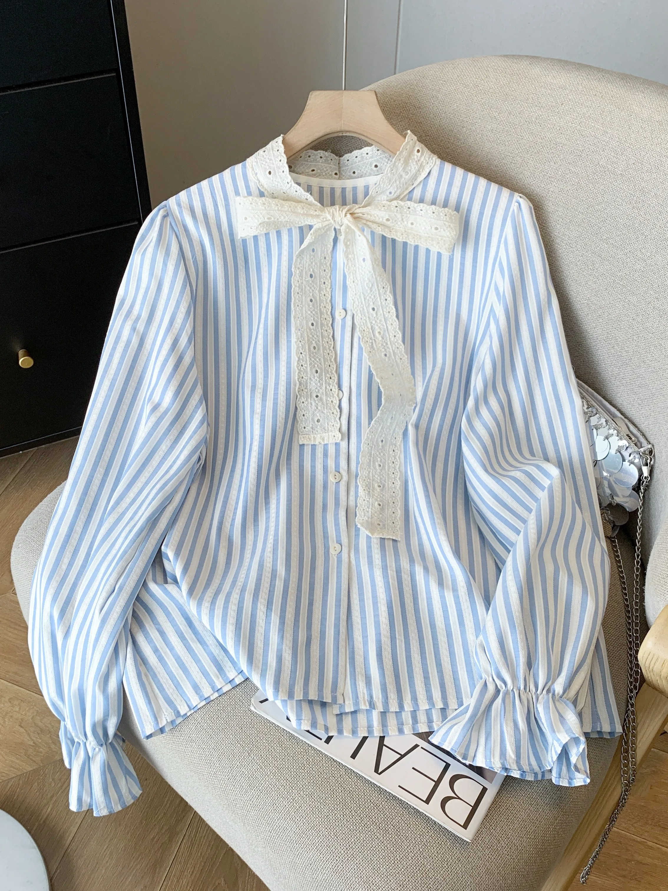 

French Style Lace Bow Lace-up Stripe Shirts Women Autumn New Retro Flare Sleeve Tops Single Breasted Stand-up Collar Coat