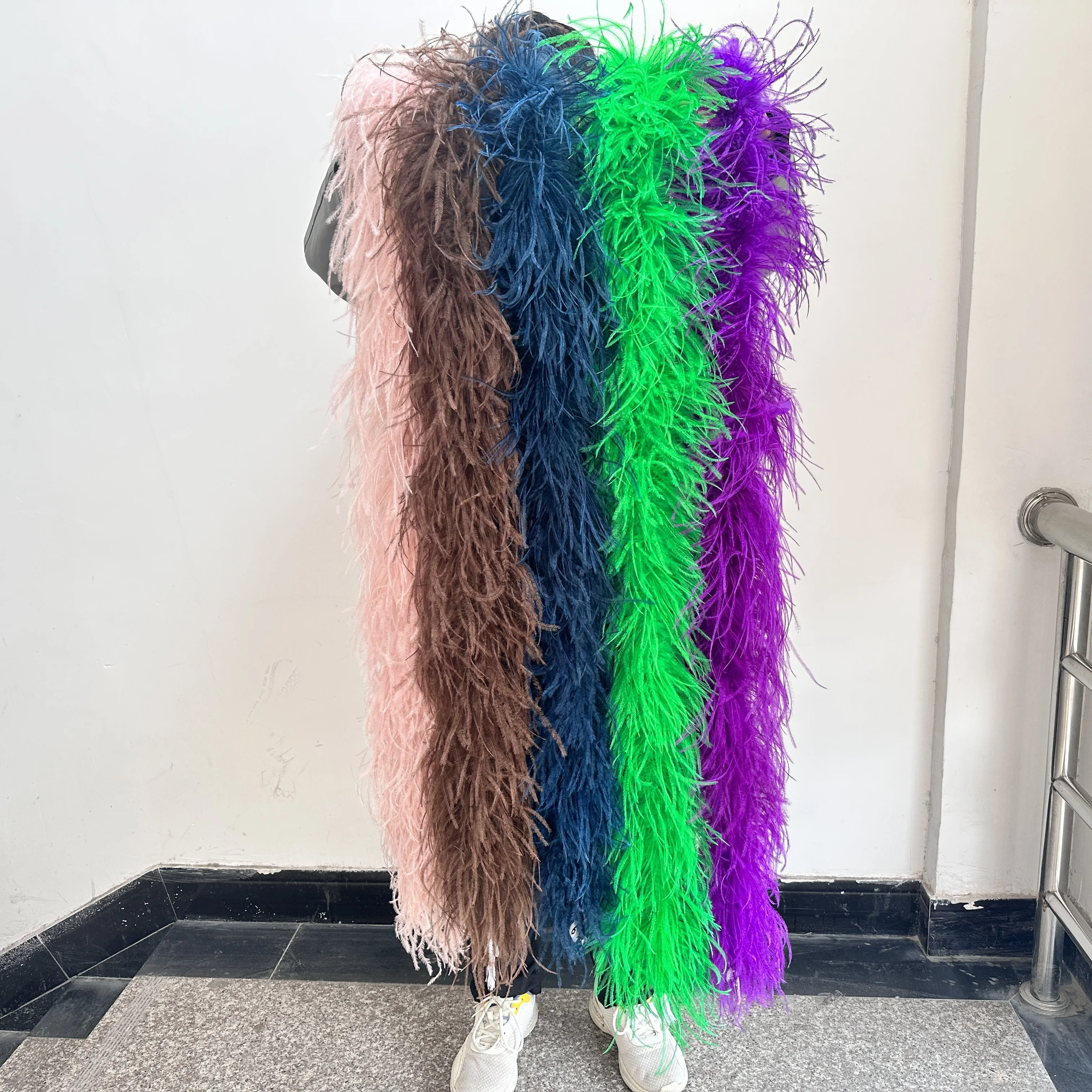 

6Ply Super Long Ostrich Feather Boa Fluffy 1/2/3/4/5 Meters Ostrich Plumes Shawl for DIY Wedding Party Clothing Sewing Decor