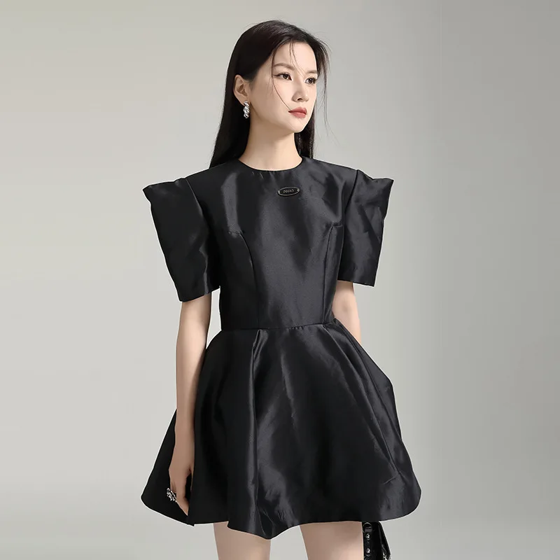 2024 Summer French Tea Break Style Elegant Celebrity Hepburn Style Texture Black Dress Luxury Women's Dress