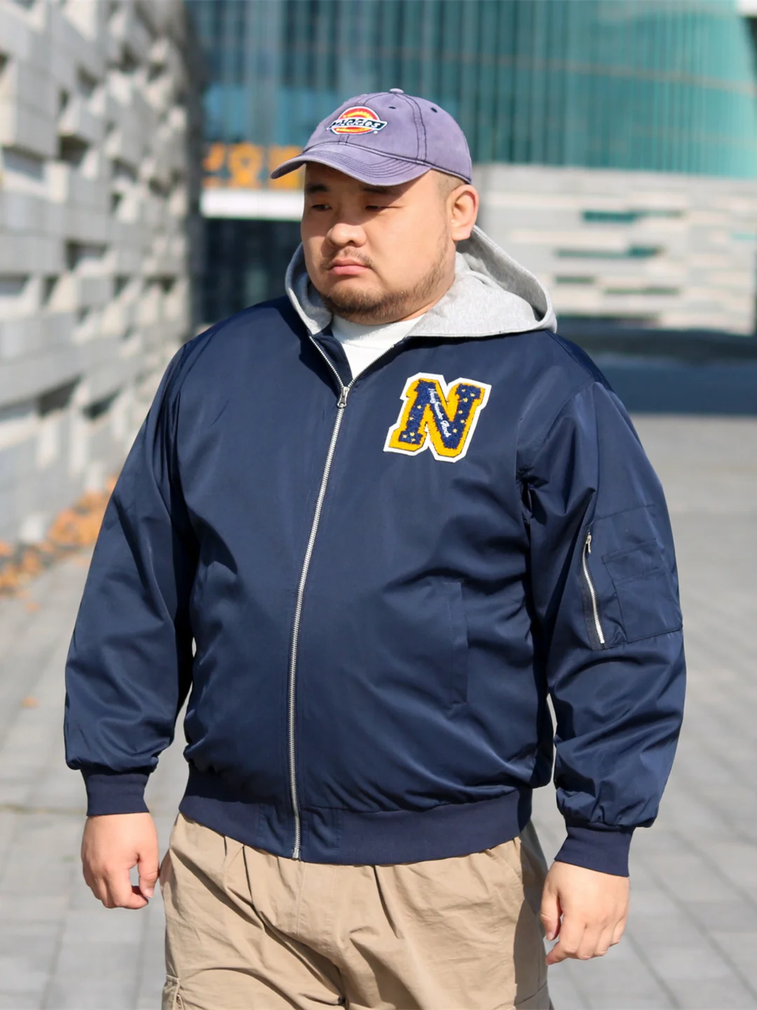 

Spring 2026 Men's Retro American Sports School Sle Hooded Jaet Casual Versatile Spring Outerwear Breathable Cotton Polyester