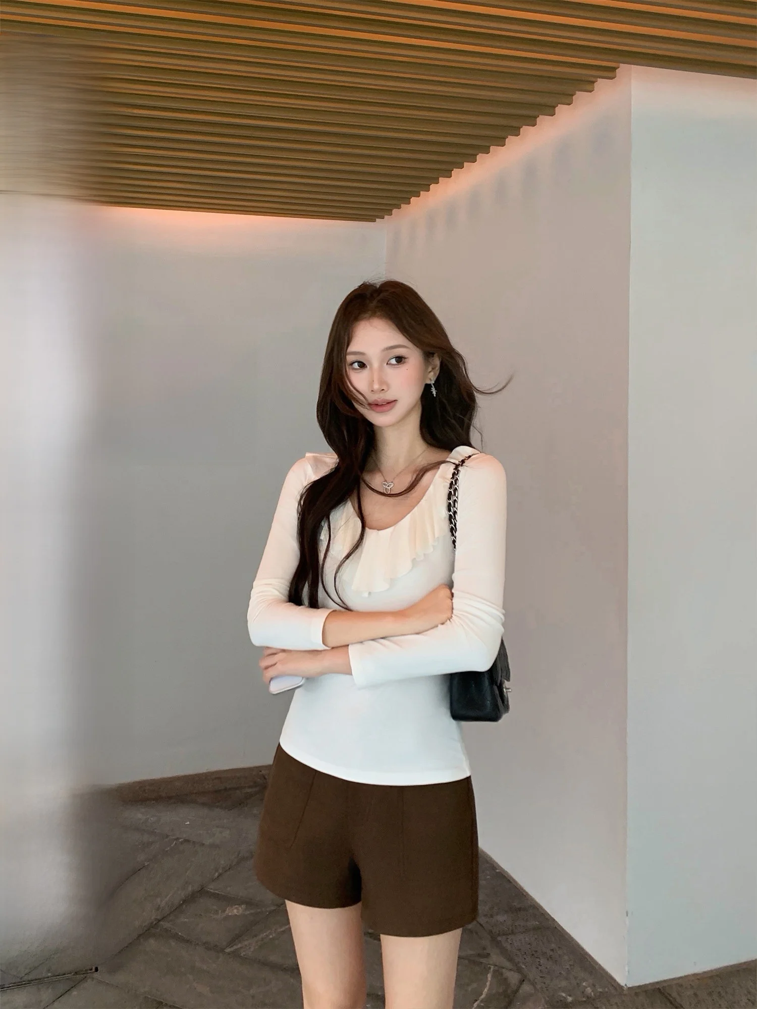 Pusumede Women's Long Sleeve T-Shirt V-Neck Slim Fit Casual Comfortable Inner Wear Leaf  Design Standard Edition