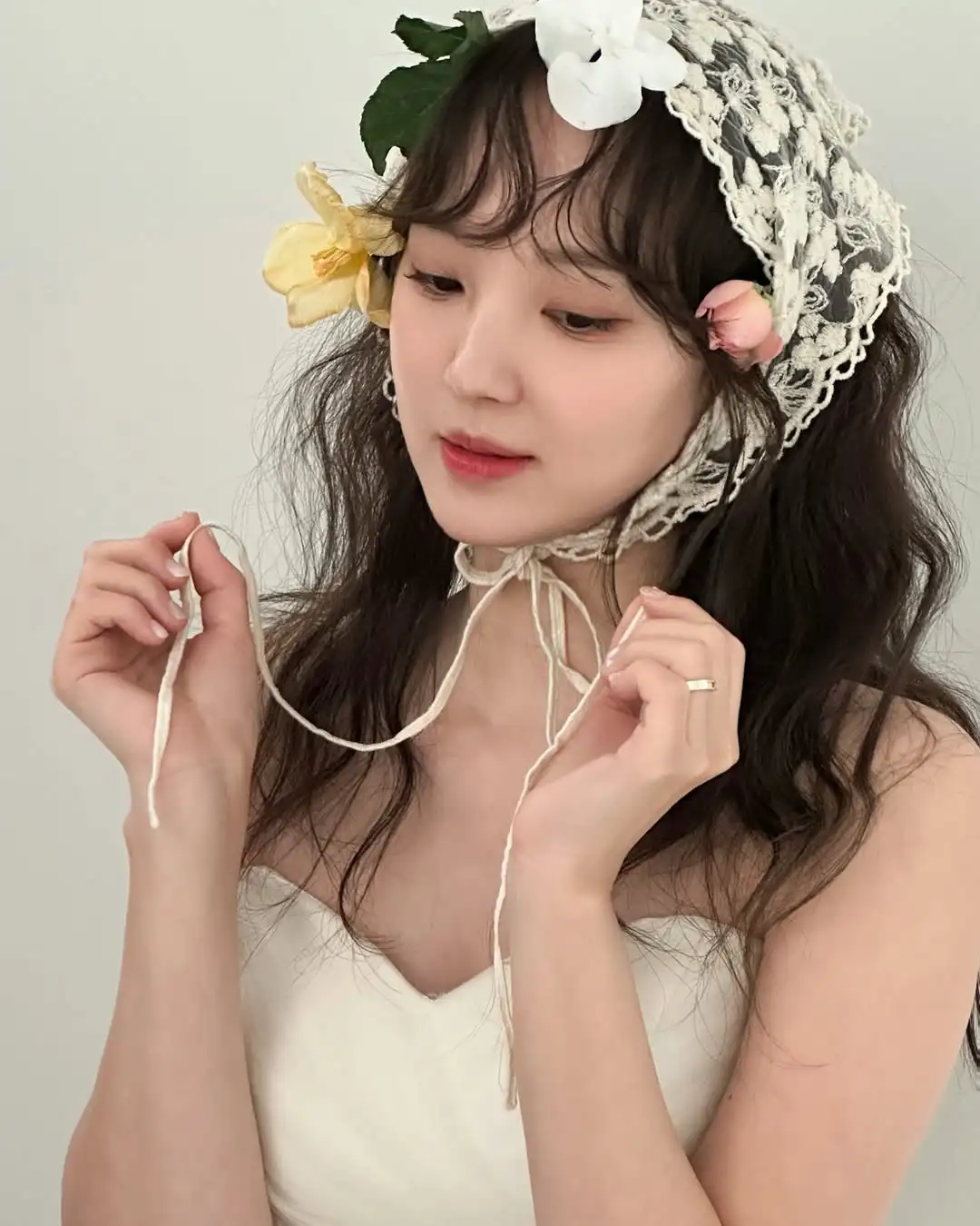 Sondr Luxuriöse koreanische Brautkleider, maßgeschneidert, A-Linie, trägerlos, Tüll, Hochzeit, Druckknöpfe, wunderschönes Abschlussball-Partykleid