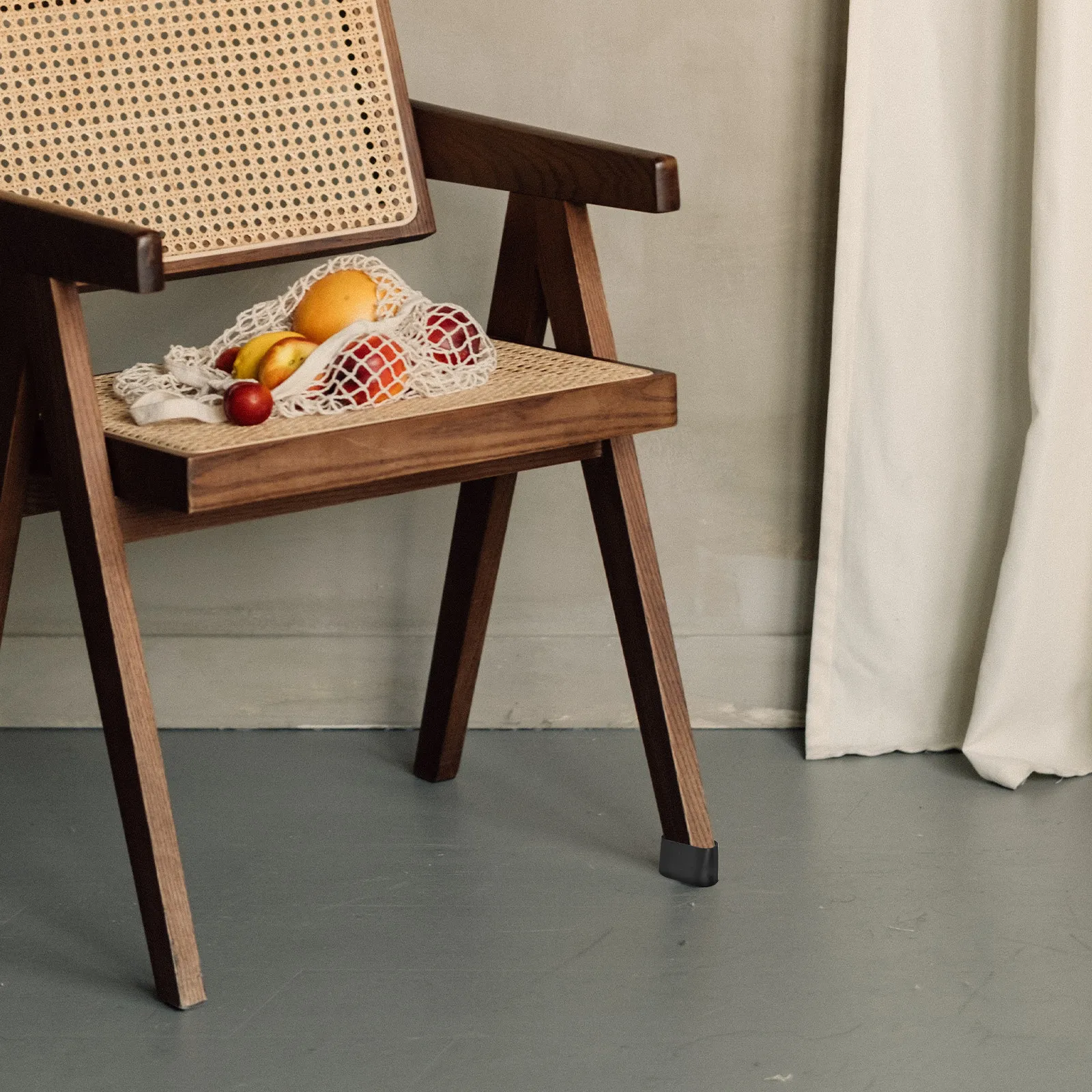 20Pcs Oval Chair Leg Caps Easy Install Removable Plastic Floor Protectors for Furniture Legs Hardwood Tile Laminate Scratch