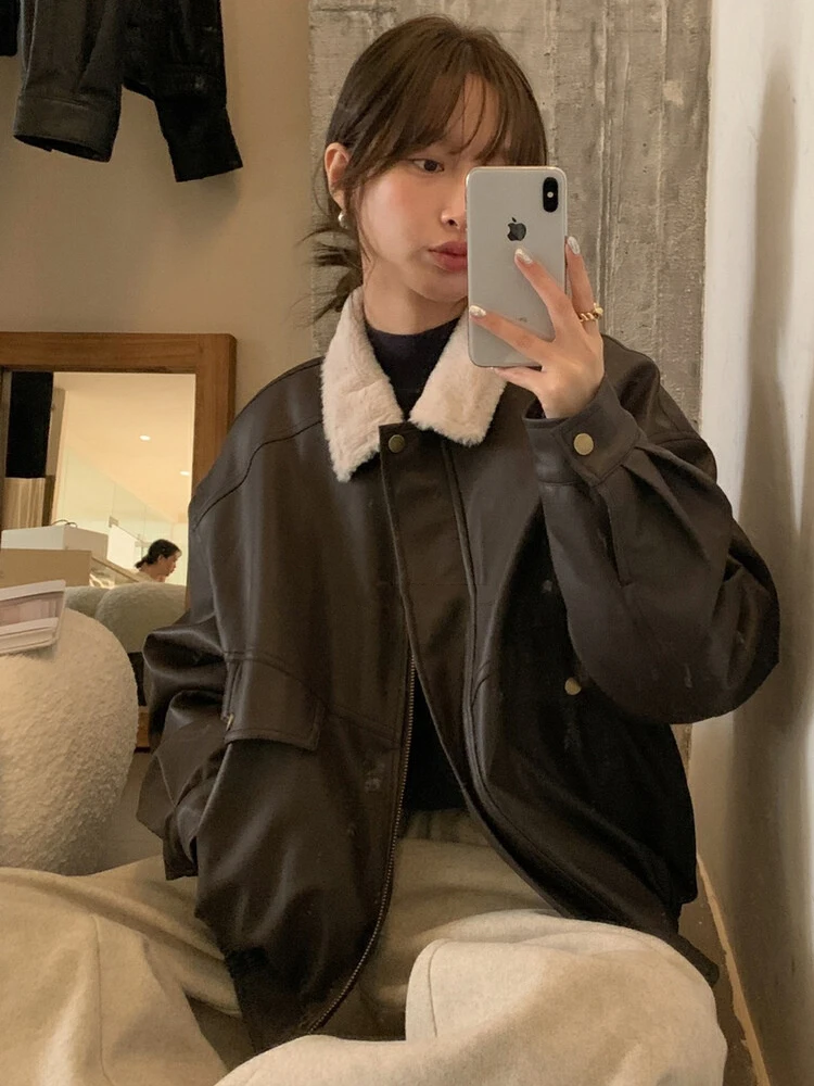 เสื้อแจ็คเก็ตหนัง PU สำหรับผู้หญิง แบรนด์ Warmth Thiened สไตล์แฟชั่น ปกพับได้ แนวมอเตอร์ไซค์ ฮ่องกง สไตล์ Aosphere...