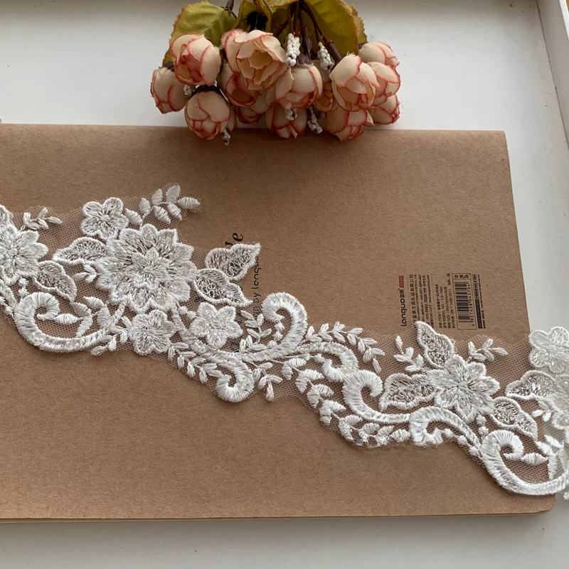 Milchweiße Perlen-Spitzenborte für Hochzeitskleider, Schleierkantenverzierung, Handgefertigte DIY-Accessoires, 5 Yards/Lot – Detail 3