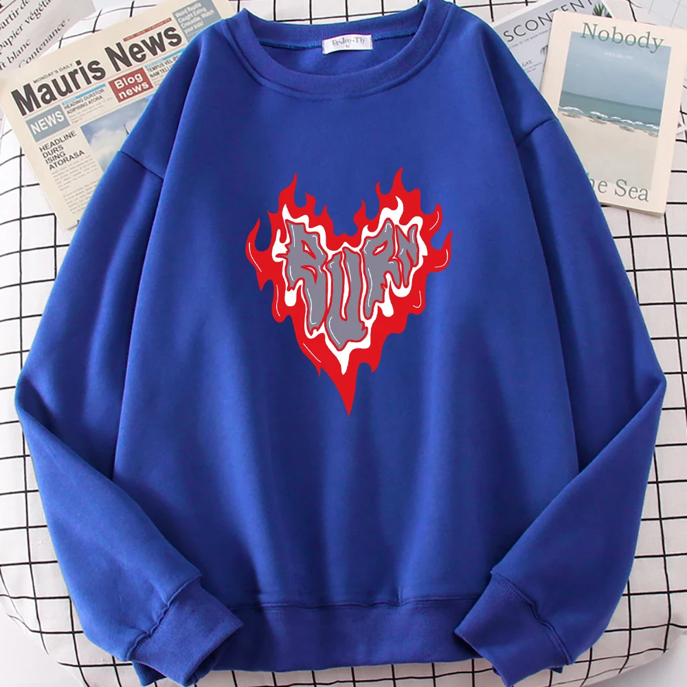 Burn Heart Fire Print Woman Sweatshirt Casual Comfortable Pullover Fashion Crewneck Clothes Autumn Fleece Clothing Female