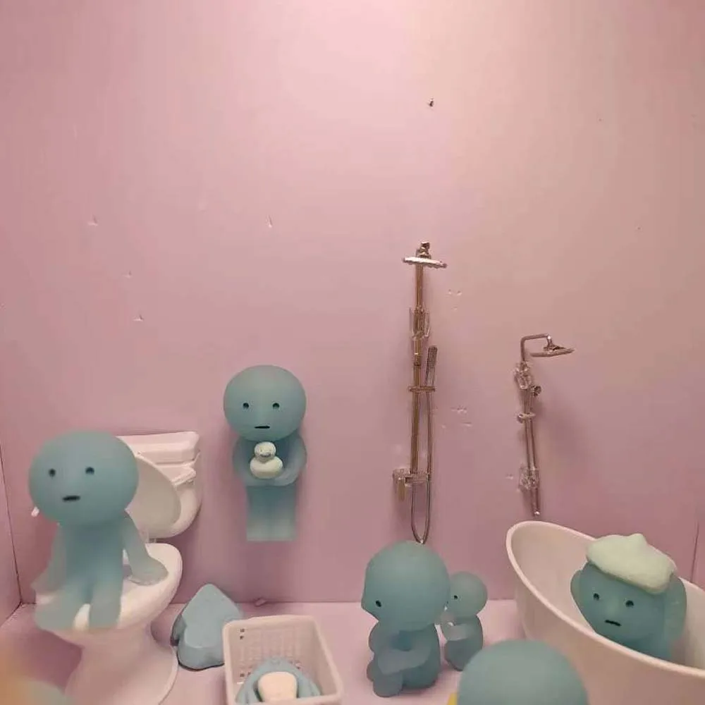 SMISKI Blind Box Seria Toaleta i Łazienka Świecąca w Ciemności Niebieska Lalka Mystery Box Figurki Akcji Dekoracja Prezent Urodzinowy dla Fanów i Dzieci