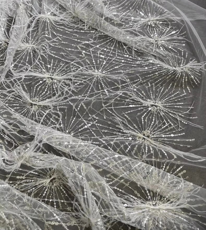 

1 ярд, мягкая сетчатая ткань для одежды, трехмерная ткань с перьями и золотой нитью, рисовая вышивка бисером, ткань для свадебного платья