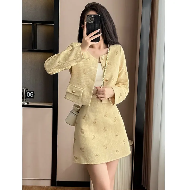 

Women's coarse woolen 2-piece short jacket+skirt 2025 new autumn and winter small fragrance style set