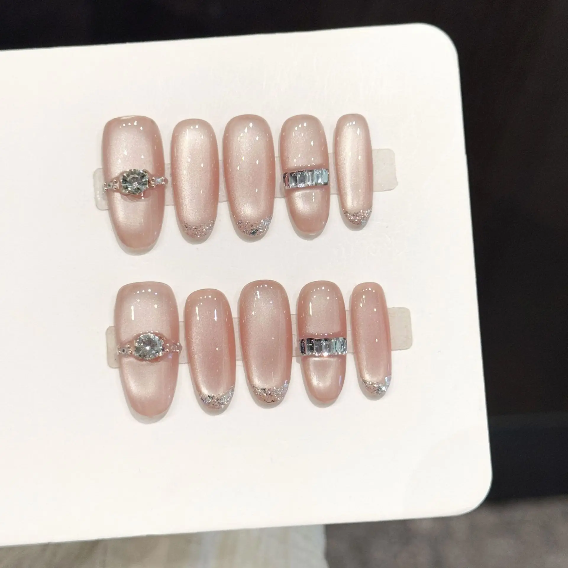 

10pcs Handmade Press On Nails Nude Pink Cat's Eye Shiny French Style Diamond Decor False Nails Glossy Almond Sweet Fake Nail