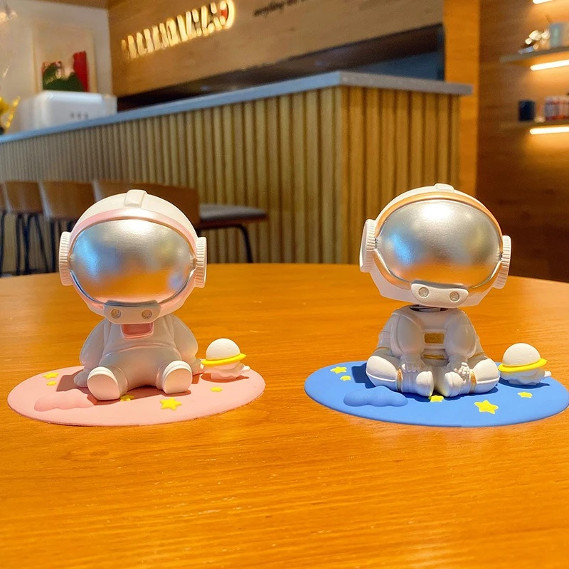 

Resin Space Roaming Shaking Head Ornament Cartoon Trendy Astronaut Car Decoration