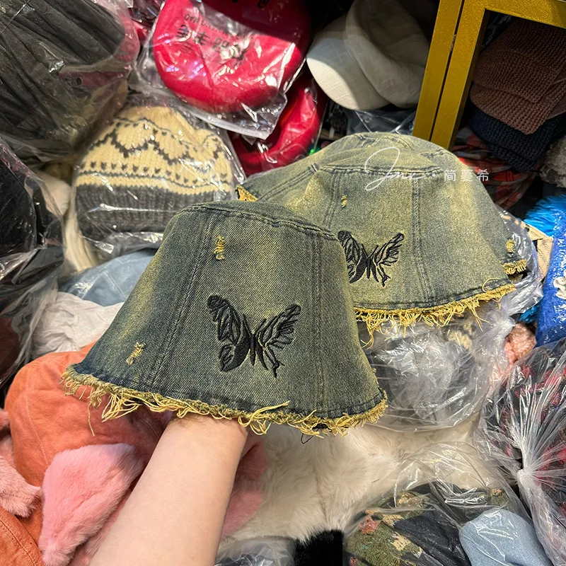 

Washed denim butterfly embroidery retro raw edge network red ins Korean version of flat bucket hat female tide