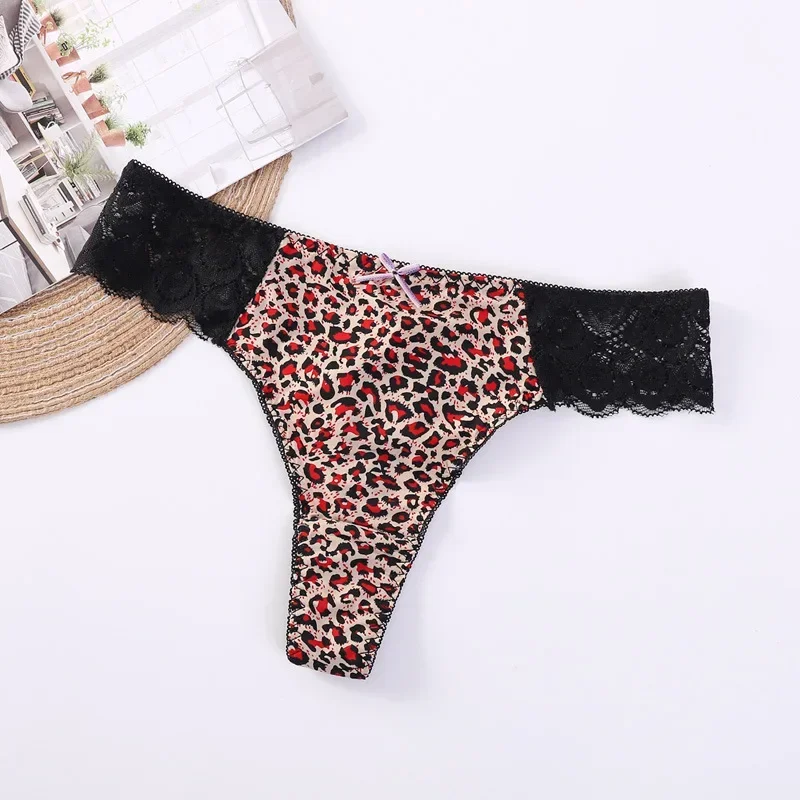 Bragas tipo Tanga de encaje caladas para mujer, Tanga transpirable con estampado de leopardo, ropa interior transparente tentación sin rastro