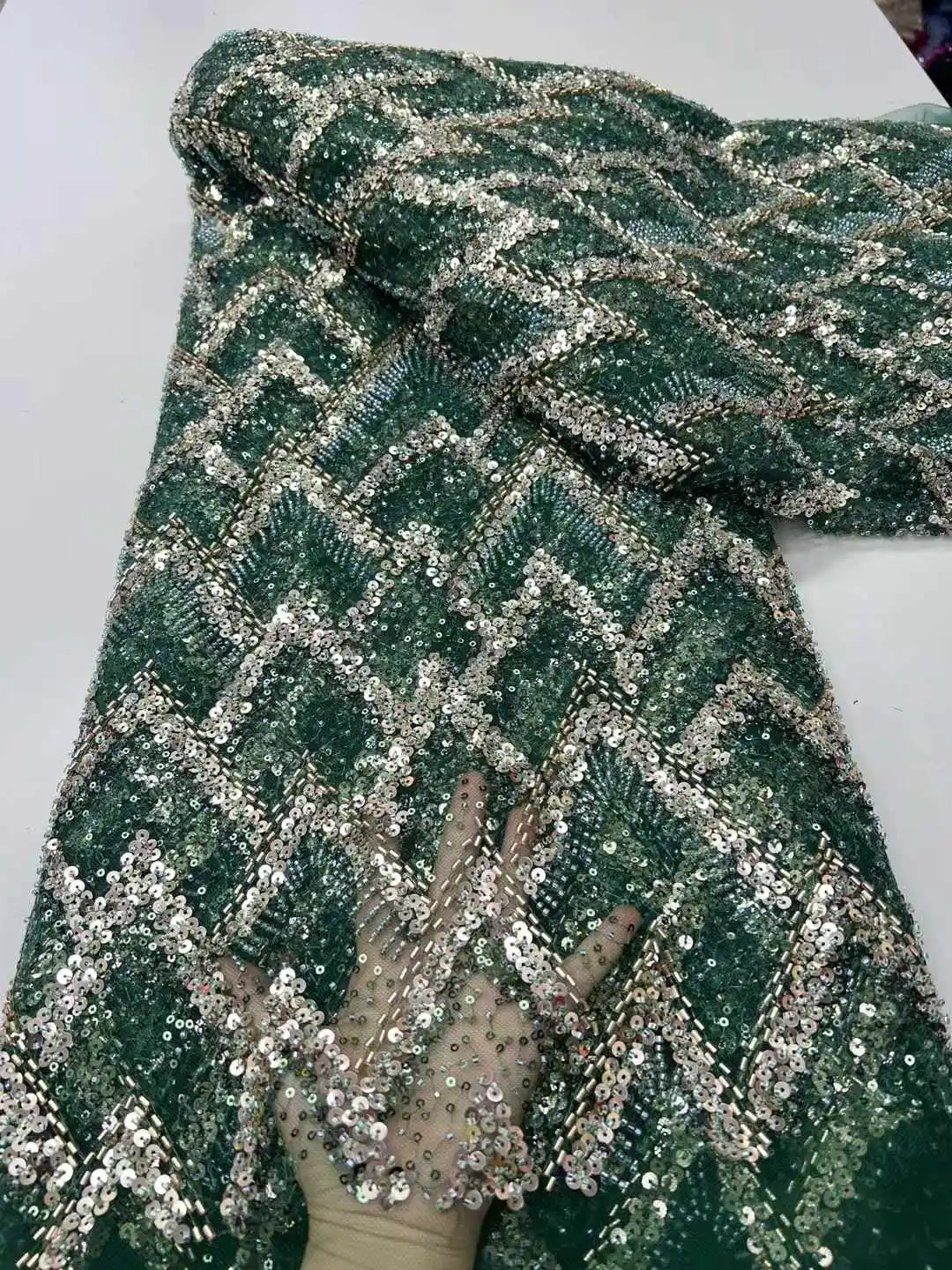 Paillettes nigeriane di alta qualità con perline africane 2025 con pizzo di perle Tessuto di pizzo francese in tulle per cucito di abiti da festa