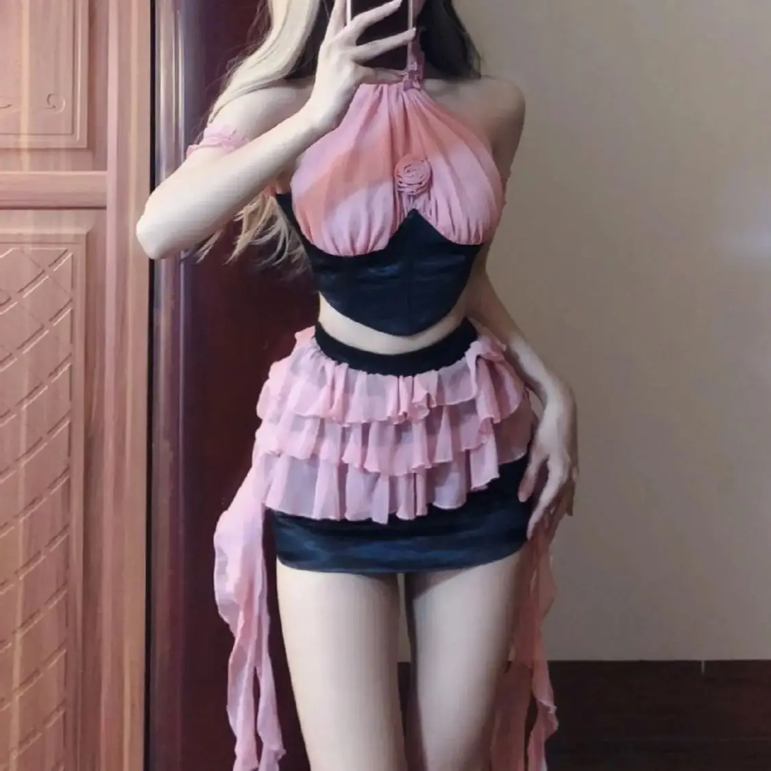 Two-Piece Skirt Suit Sweet Contrast Color Sleeveless Hanging Neck Rose Top Irregular Hip Wrapping Lace Ribbon Skirt Cake Short