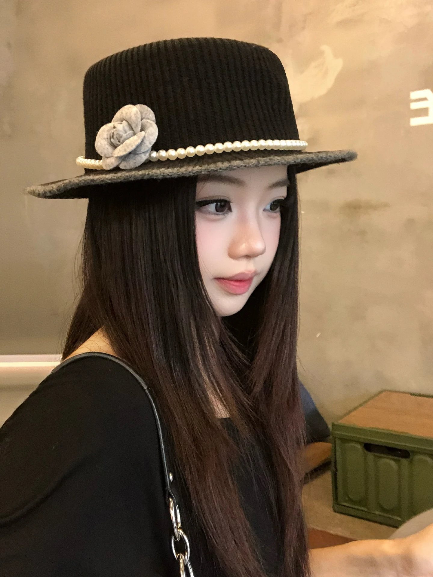 Hebe Style Knitted Pearl Flower Flat Top Hat Women's Elegant Knit Bucket Hat Fashionable Fisherman Cap Autumn Season Accessory