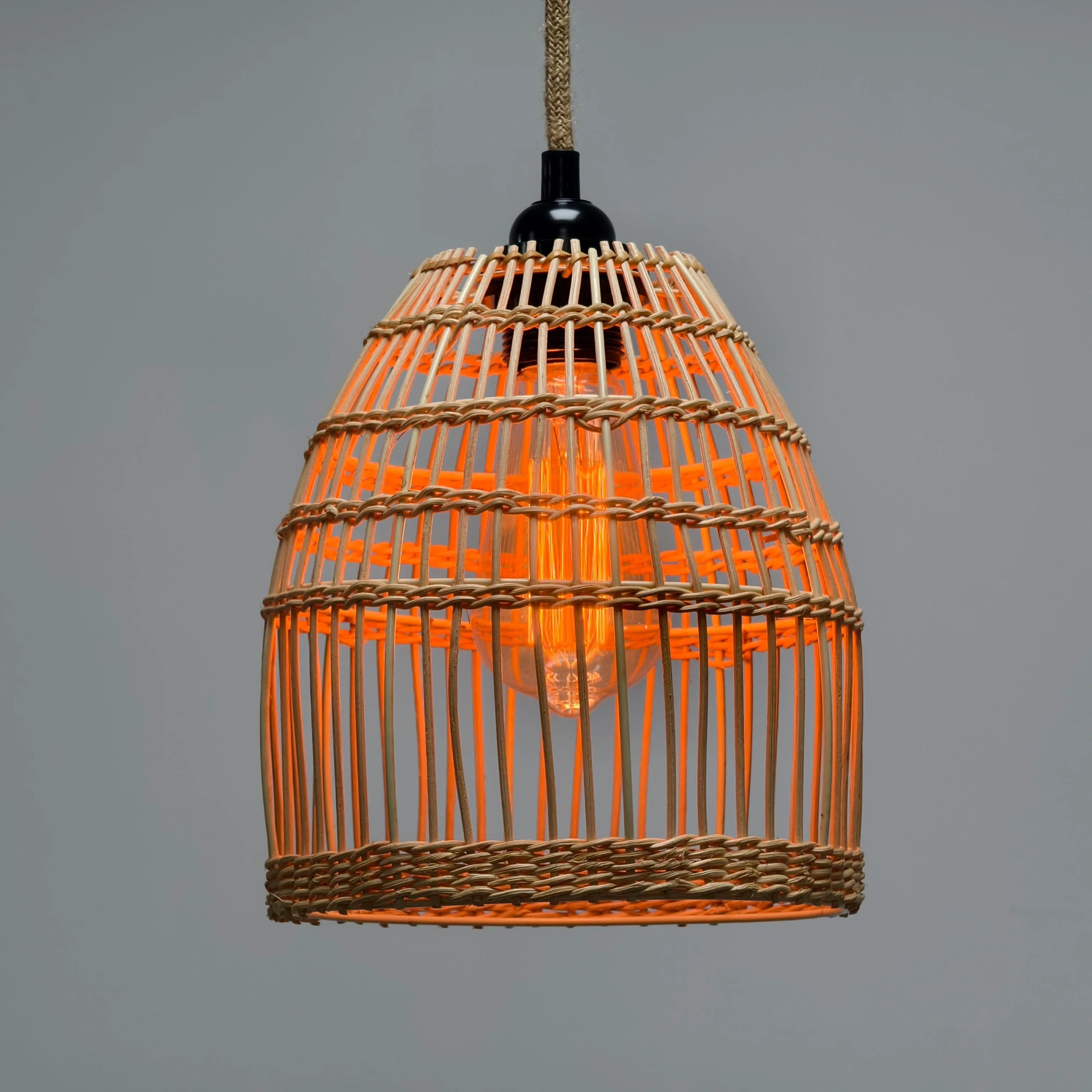 

Handmade Rattan Pendant Lamp Shades Rustic Woven Rattan Chandeliers Boho Home Room Decor E26/E27 Ceiling Hanging Light Fixtures