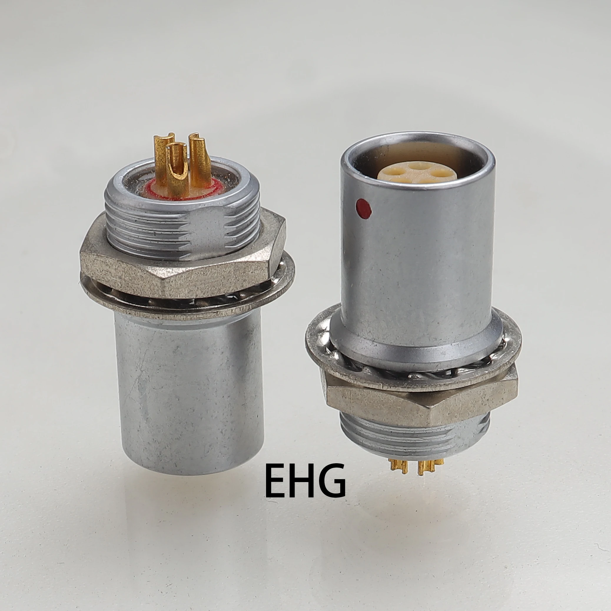 

EHG 3B 2p 3p 4p 5p 6p 7p 8p 10p 12p 14p 16p 18p 20p 22p 24p 26p 30p Install the connector after the EHG protruding socket panel