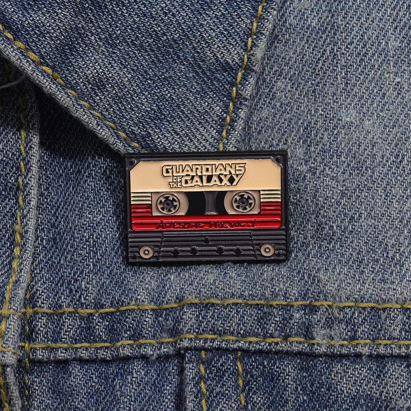 

Creative cartoon retro cassette alloy brooch Fun Music Tape Alloy drip oil brooch Fashion Women's Gifts