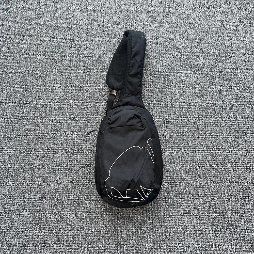 

SY-147 Черная сумка через плечо со светоотражающим принтом — модный повседневный сверхлегкий повседневный аксессуар