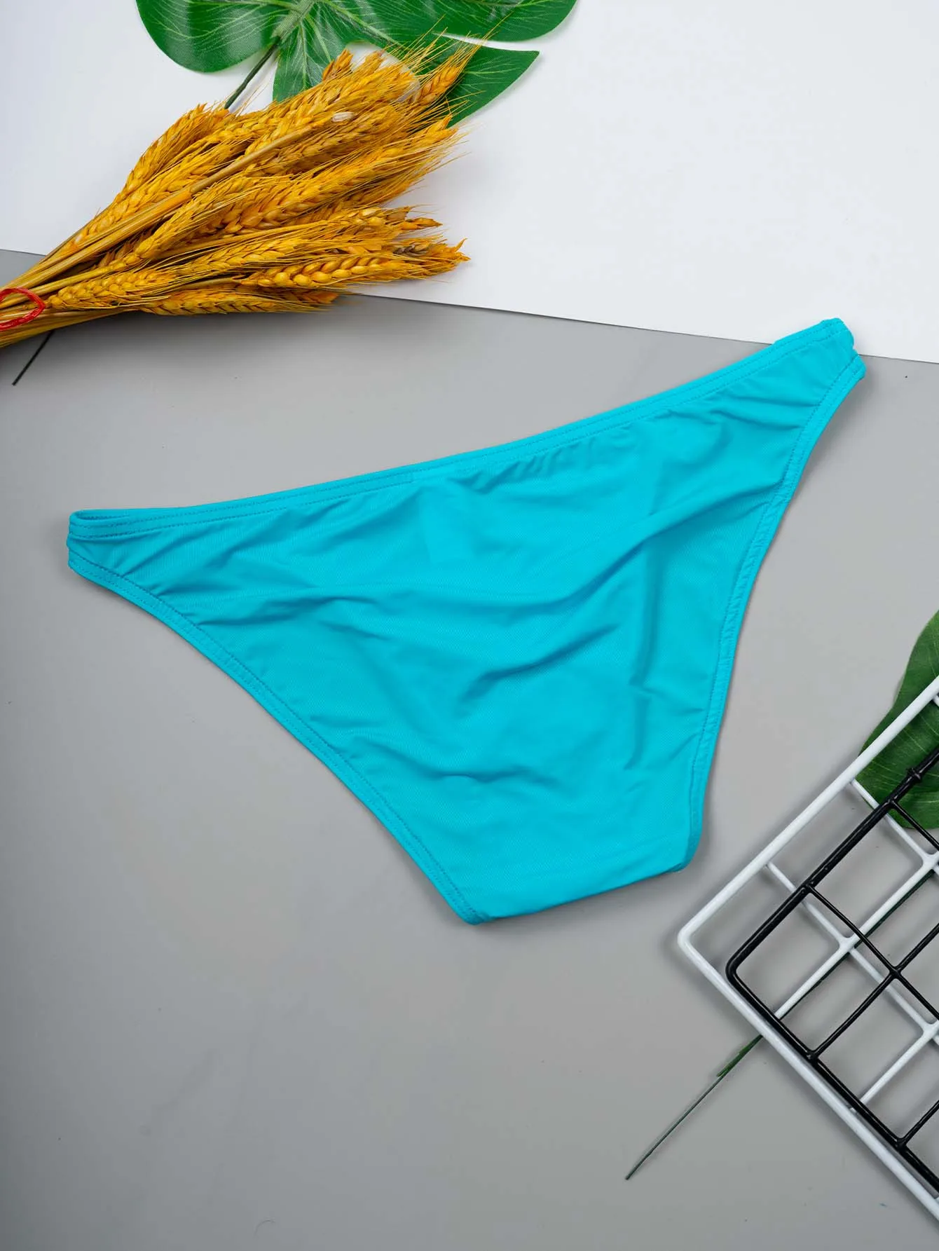 5er-Pack, verschiedene Farben, schnelltrocknende Herren-Slips, Herren-Slips in verschiedenen Farben, hochelastisch, atmungsaktiv und bequem, Herren-Sommer-Slips, weiche Herren-Slips, Herren-Slips mit U-förmigem Schnitt, die eng am Körper anliegen. – Detail 5