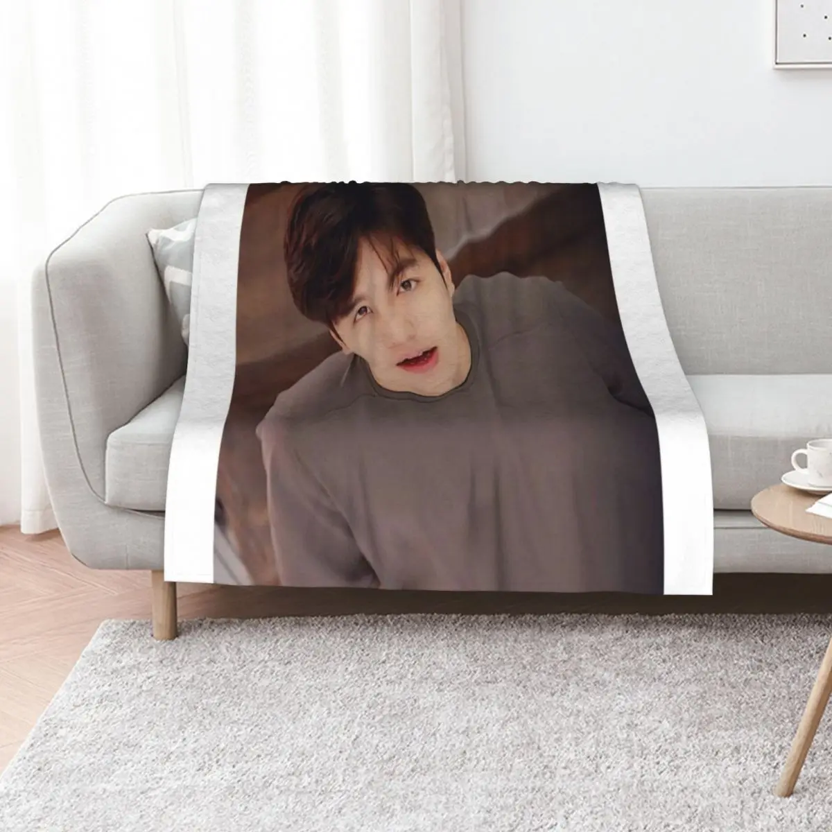 

Lee Min-ho Throw Blanket Plaid Flannels for winter Bed covers Blankets