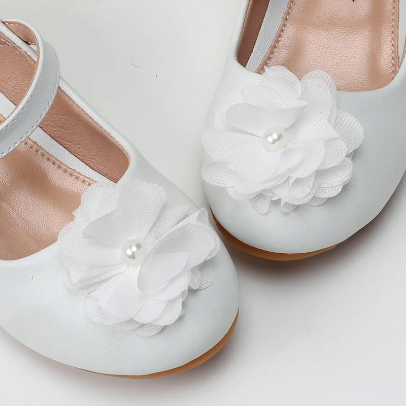 Children\'s shoes in spring and autumn new girls white Pearl flower Princess shoes fashion high heels wear-resistant and non-slip