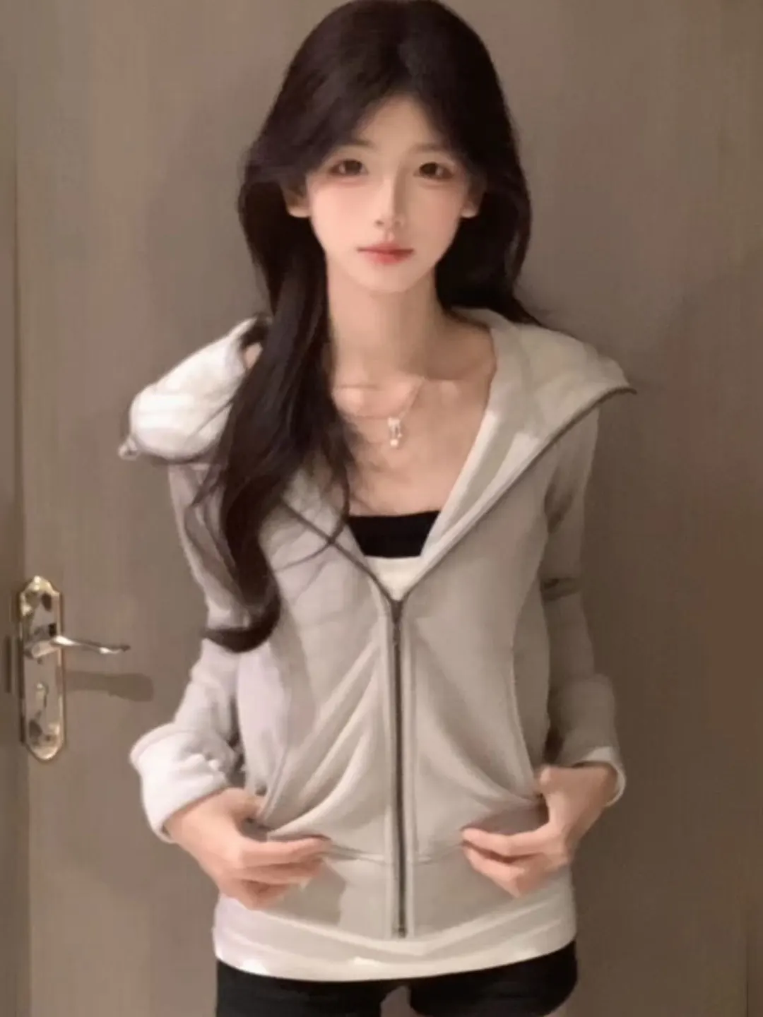 

Корейская модная приталенная толстовка-худи на молнии, стильный и уникальный дизайн, красивый топ для зимы 2025, для повседневной носки, с длинными рукавами