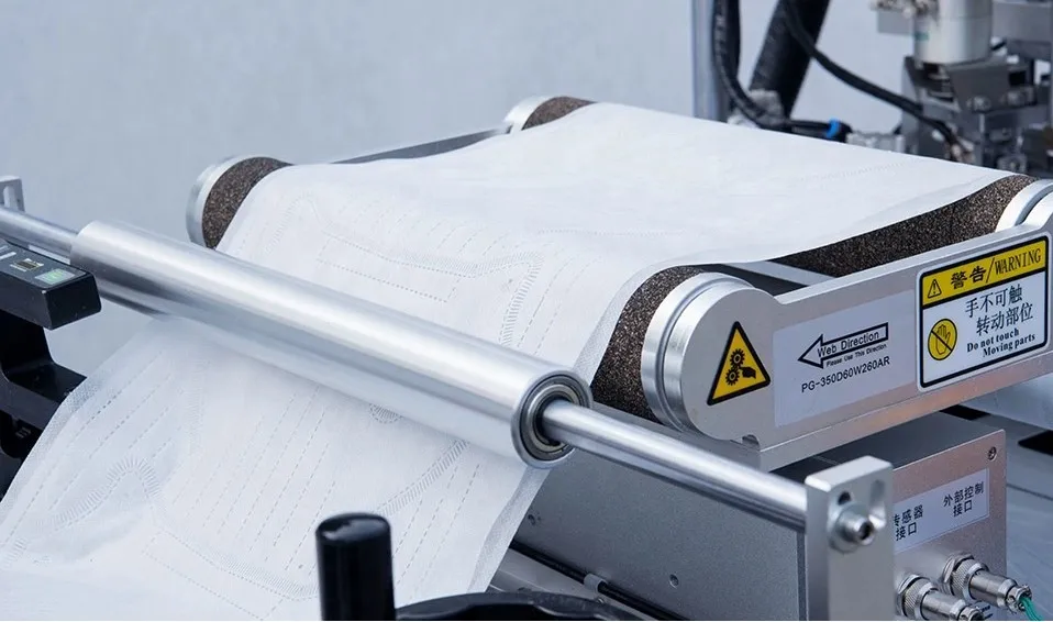 آلة صنع قناع N95 آلة شبه أوتوماتيكية آلة صنع قناع الوجه معدات صنع القناع الجراحي الأوتوماتيكية بالكامل #4