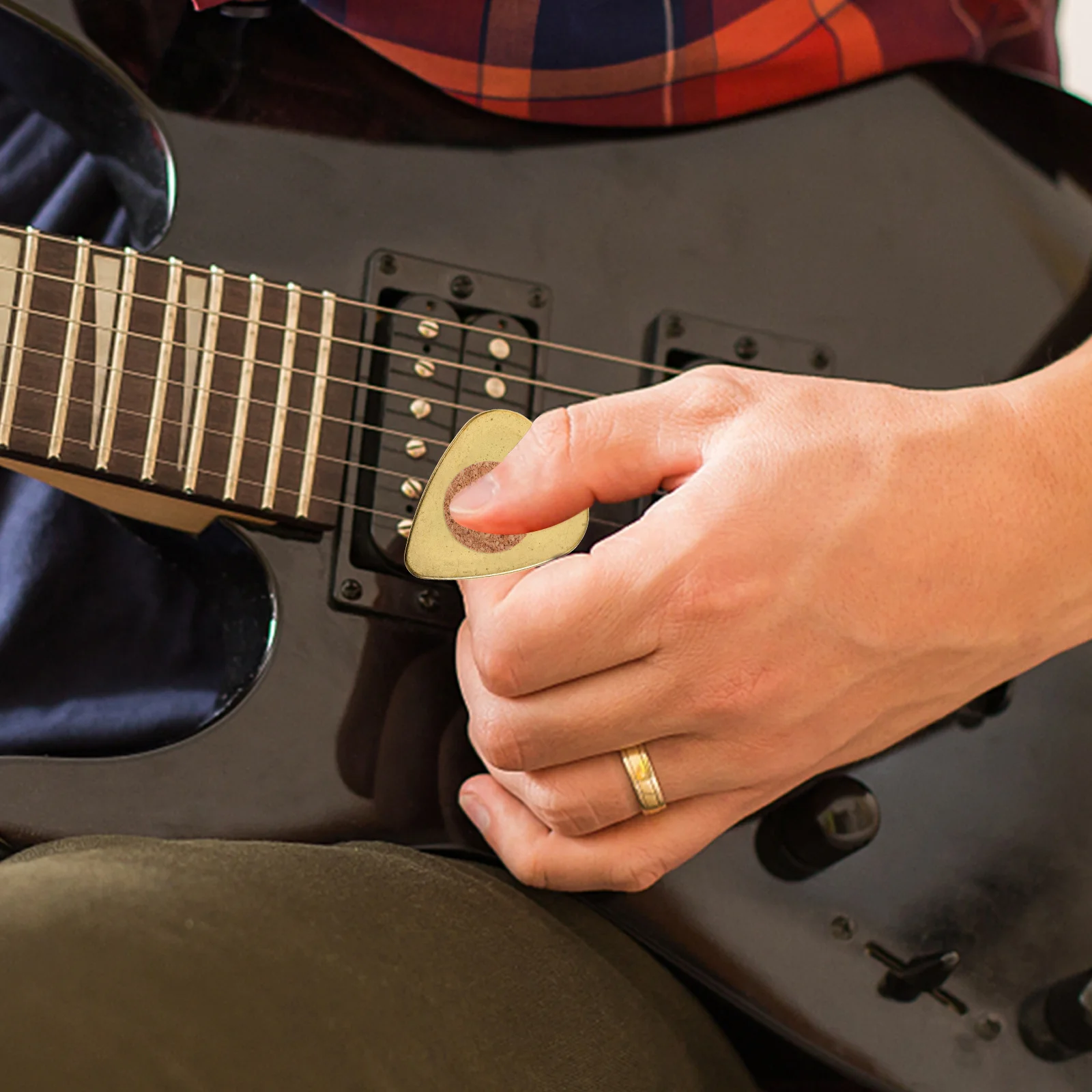 

40 PCS Adhesive Guitar Picks Pads Anti-slip Grips for Electric Acoustic Accessories Khaki