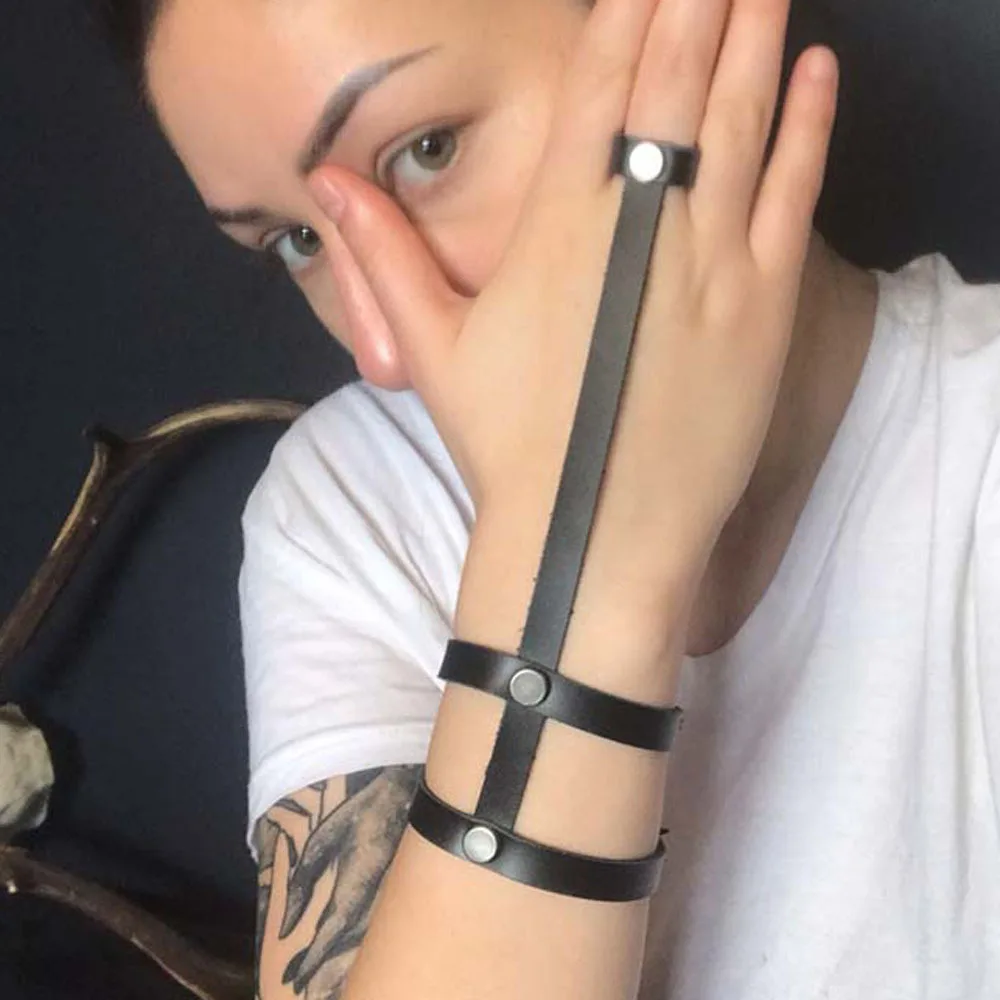 ใหม่ Punk สร้อยข้อนิ้วสำหรับผู้ชายผู้หญิง Grunge Emo สายรัดข้อมือกำไลข้อมือ PU หนังแฟชั่นเครื่องประดับ Gothic อุปกรณ์เสริม