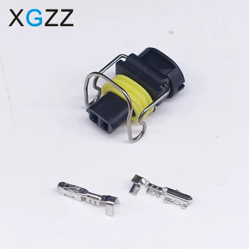 

XG7024Y-1.5-21 Auto Engine cylinder head valve chamber ,Injector connector for Excavator Carter E320 323 325 329 330 336D C7C9