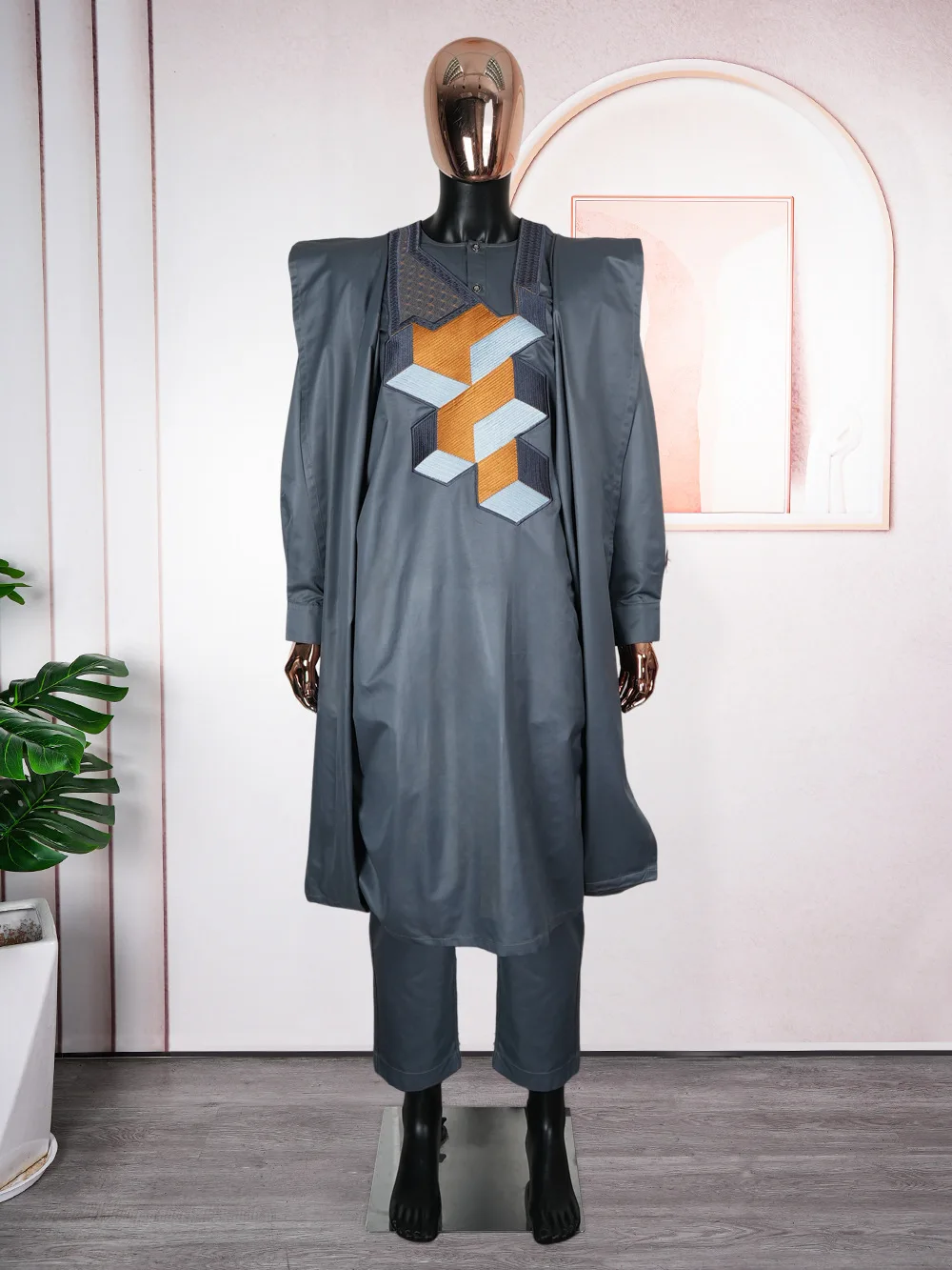 

Customized Customized Elegant African Dresses for Women Traditional Embroidery Wedding Party Dresses Men Suit Dashiki African Co