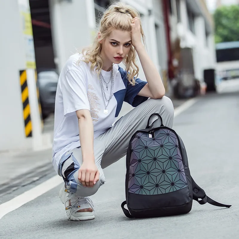 Luminous Geometric Sequin Laser Backpack Female Laptop Backpack Book Bag School Casual Rucksack Travel Daypack mochila feminina