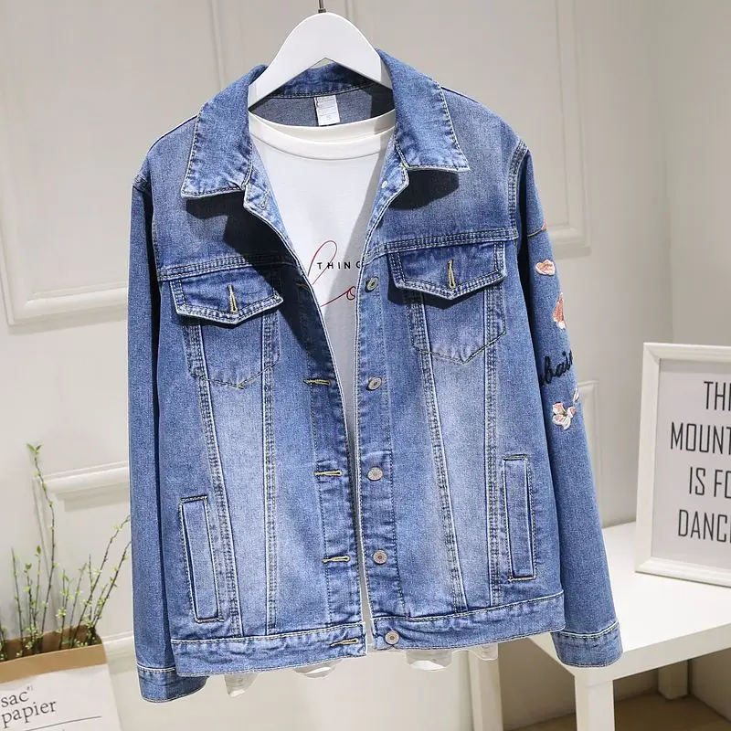 Retro blue denim jacket female autumn new Korean embroidery loose slim fashion Joker embroidered casual jacket top.