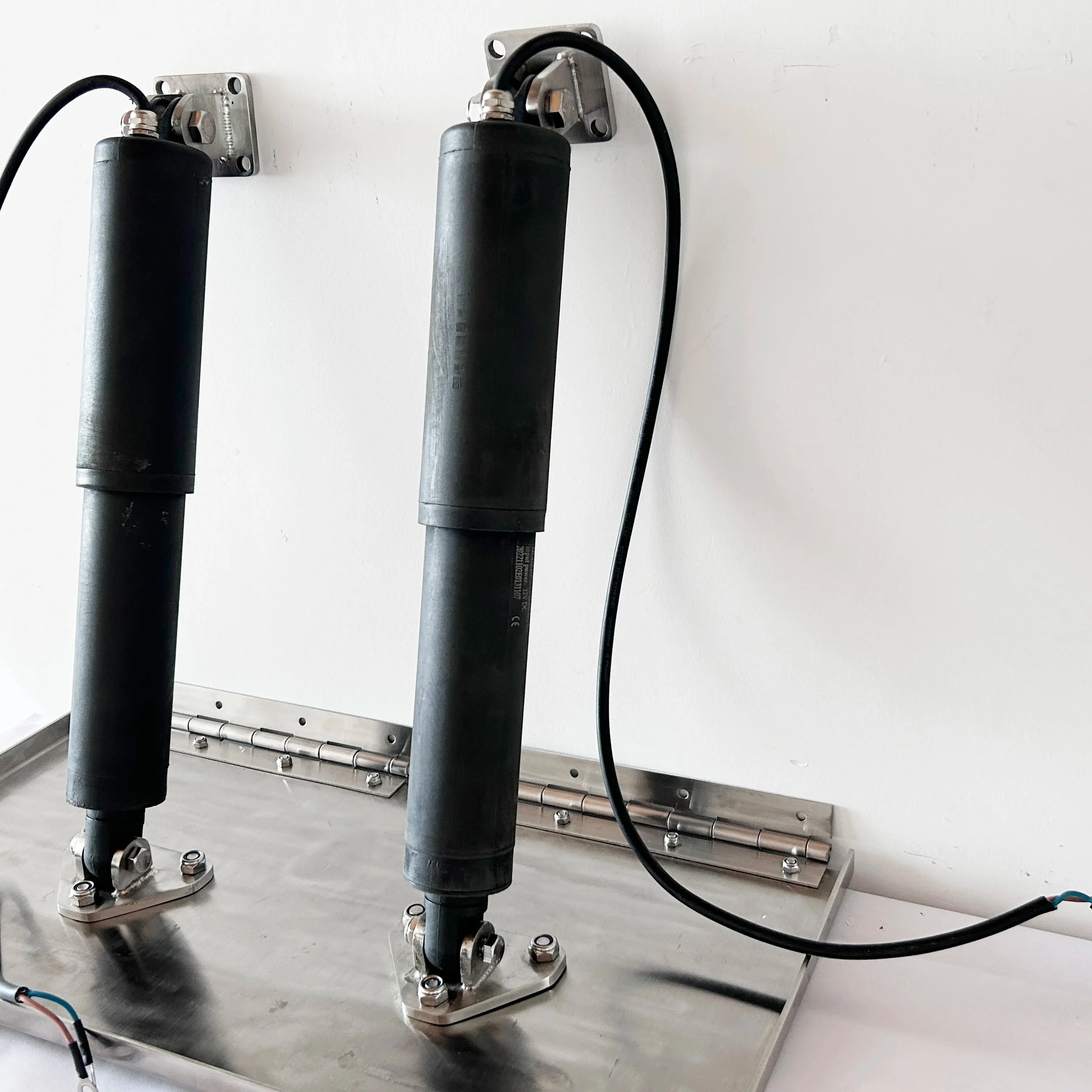 

Комплект стандартных трим-табов TA-YD606 10x25 дюймов со встроенным LED-переключателем для лодок длиной от 30 до 50 футов, морские принадлежности