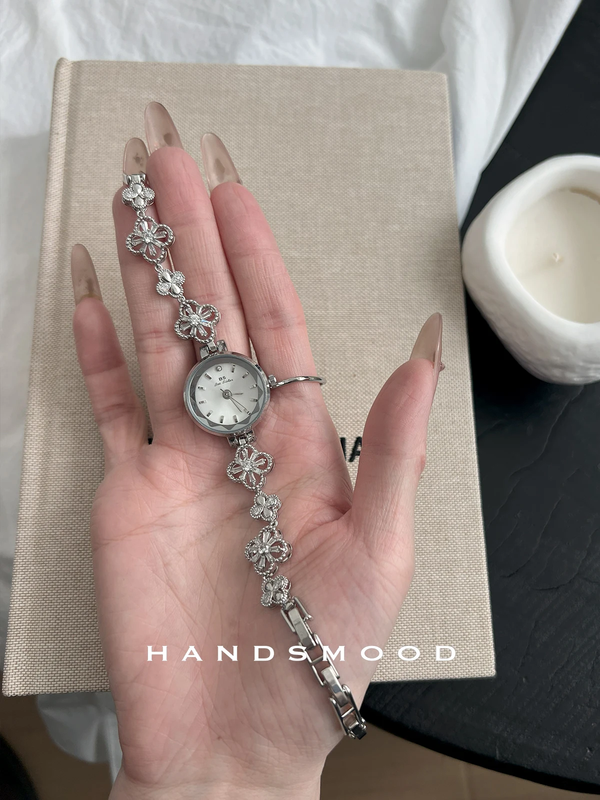 Luxury Snowflake Design Quartz Watch Sophisticated Stainless Steel Bracelet-Style Casual Fashion Timepiece for Women